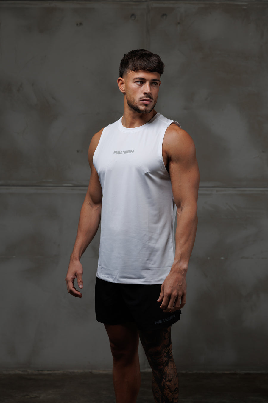 Essential Tank // White
