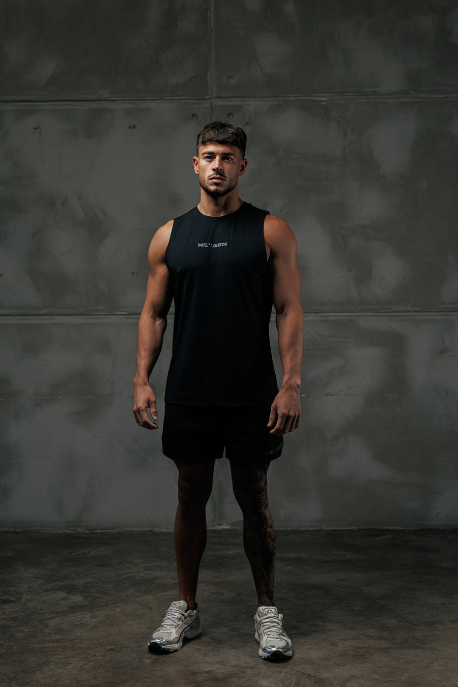 Essential Tank // Black