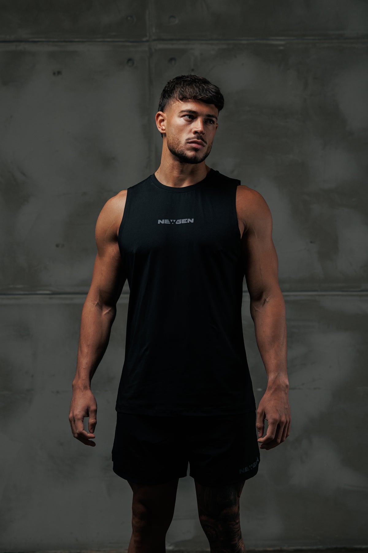 Essential Tank // Black
