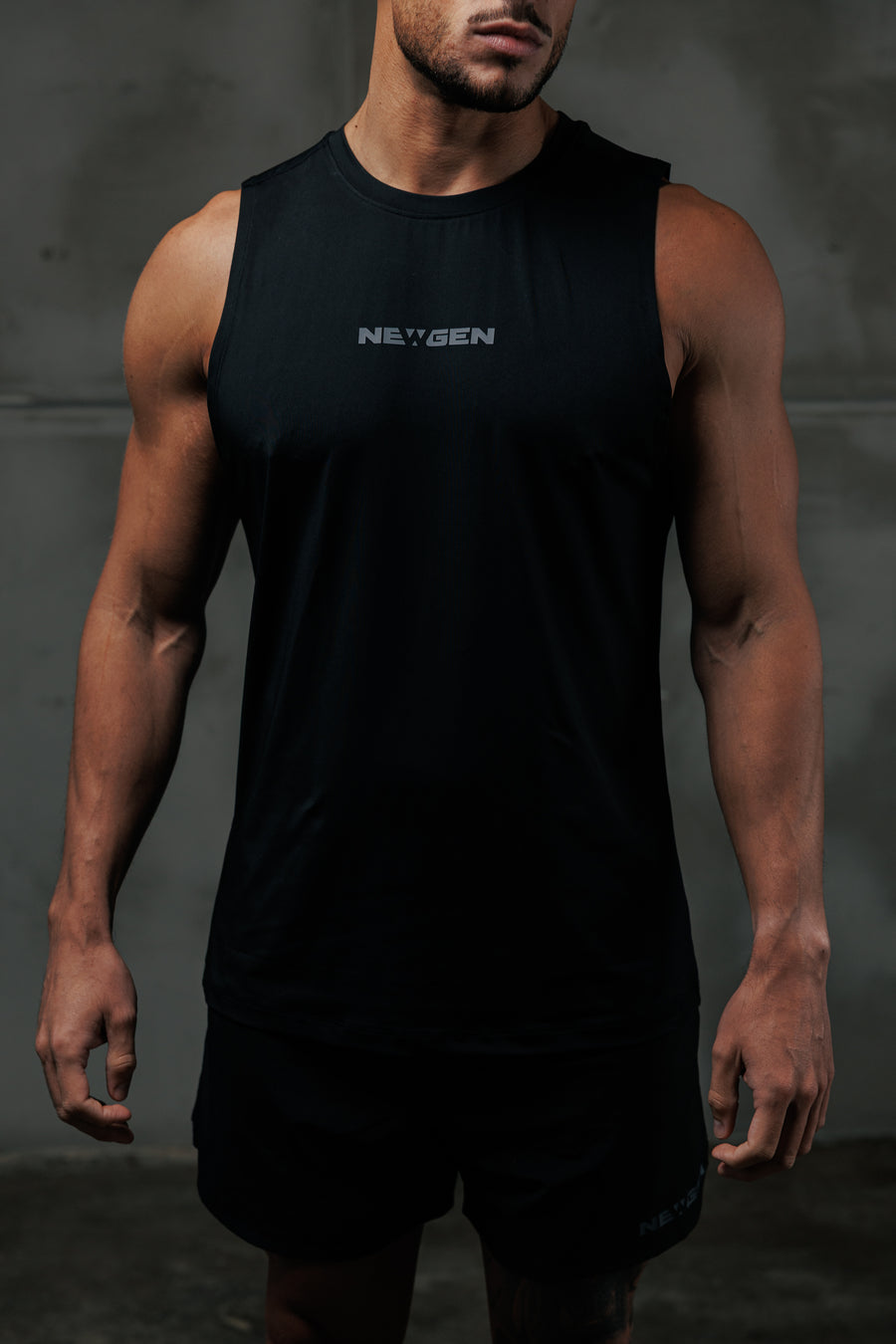 Essential Tank // Black