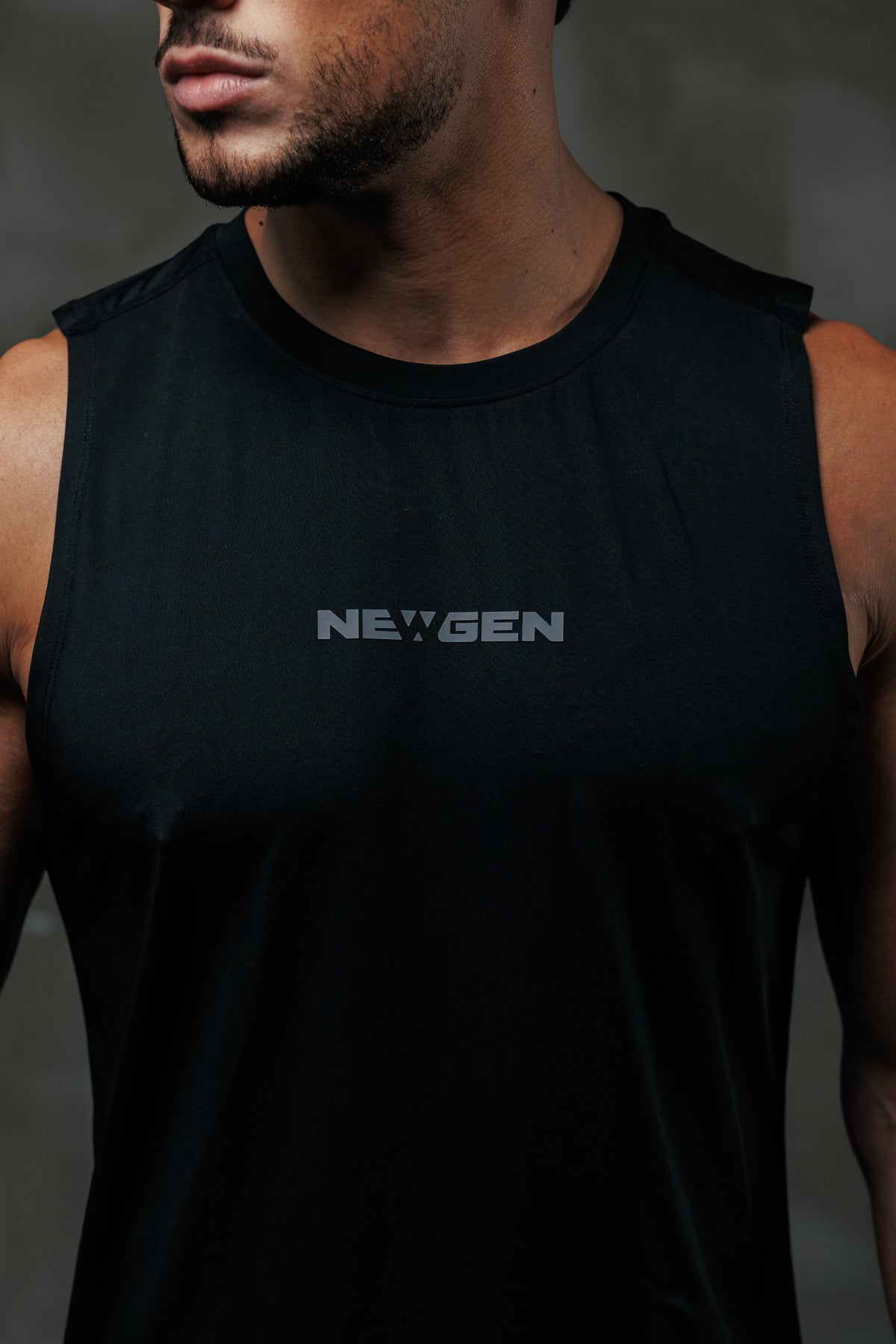 Essential Tank // Black